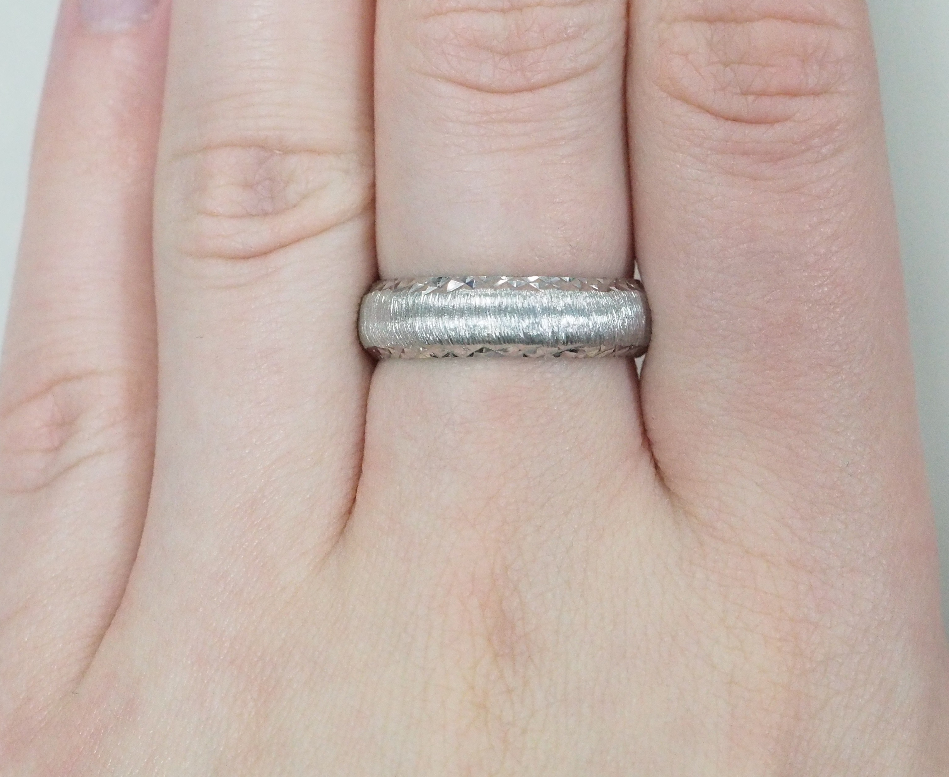 Серебряное кольцо 925 пробы; матирование;